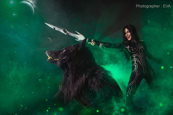 Hela & Fenrir, por Полина Беляева e Татьяна Вивеан