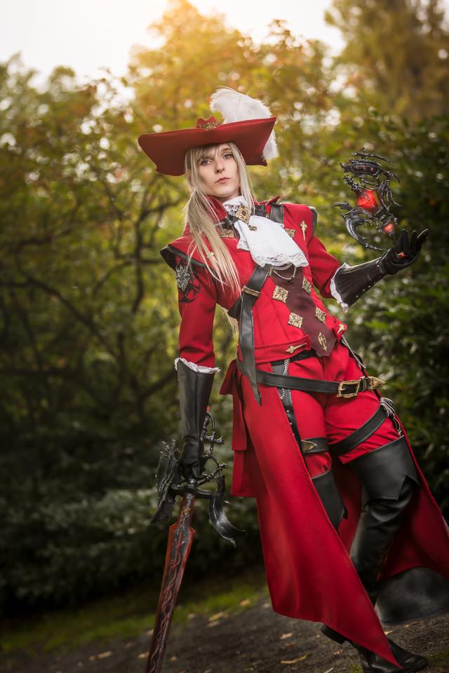 Red Mage FFXIV Cosplay - por Chezah