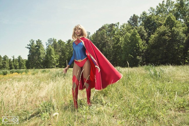 Supergirl cosplay por Cutiepiesensei