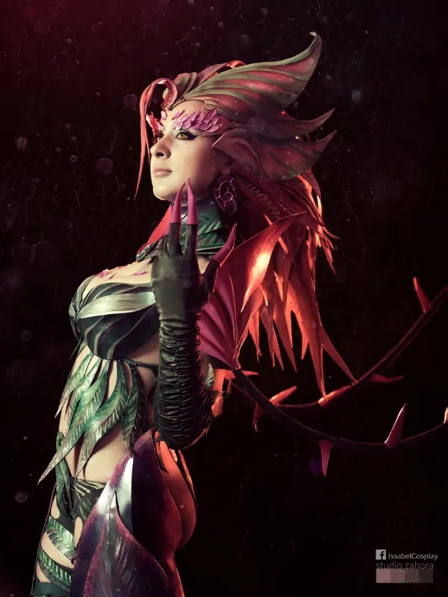 Zyra League of Legends cosplay por Issabel Cosplay