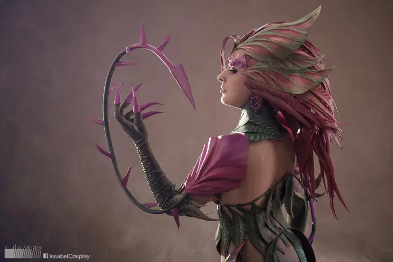 Zyra League of Legends cosplay por Issabel Cosplay