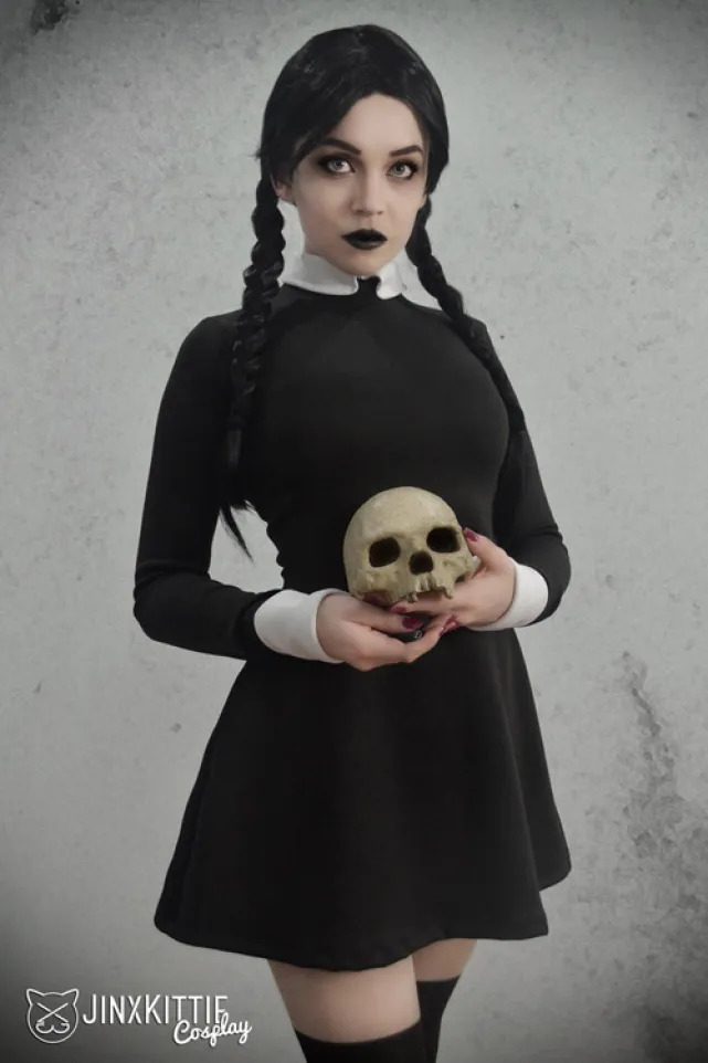 Wednesday Addams cosplay por JinxKittie