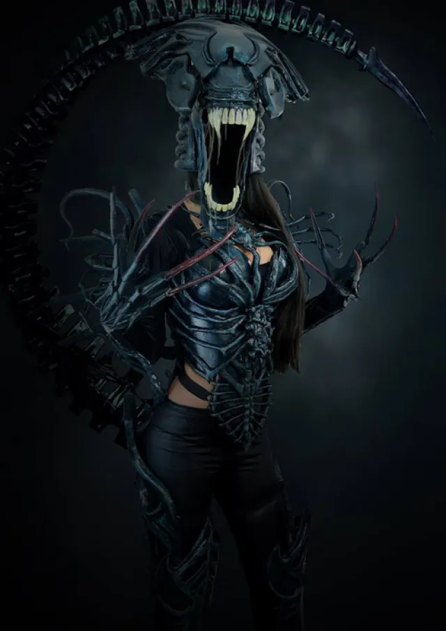 Alien Xenomorph Queen cosplay by Giulietta Zawadzki