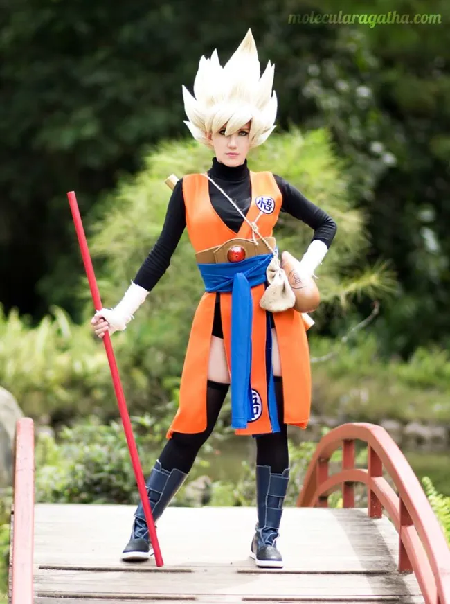 Goku genderbend cosplay por MolecularAgatha