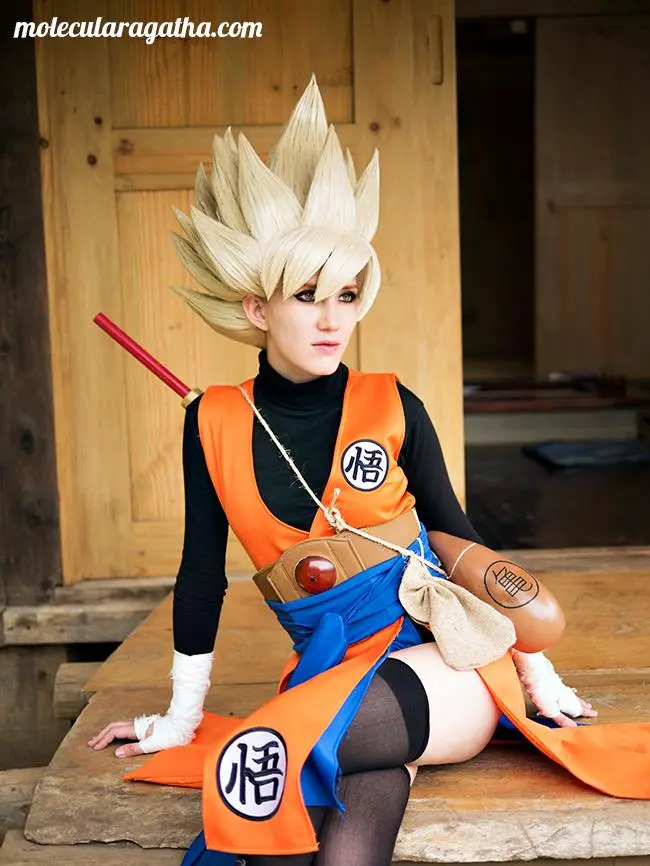 Goku genderbend cosplay por MolecularAgatha