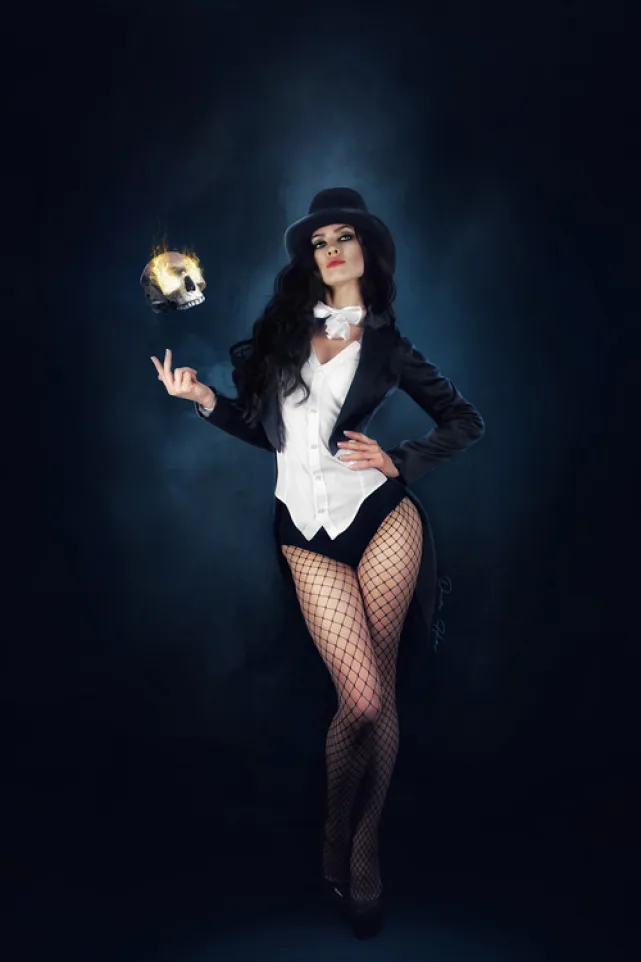 Zatanna cosplay por Ellie Rich