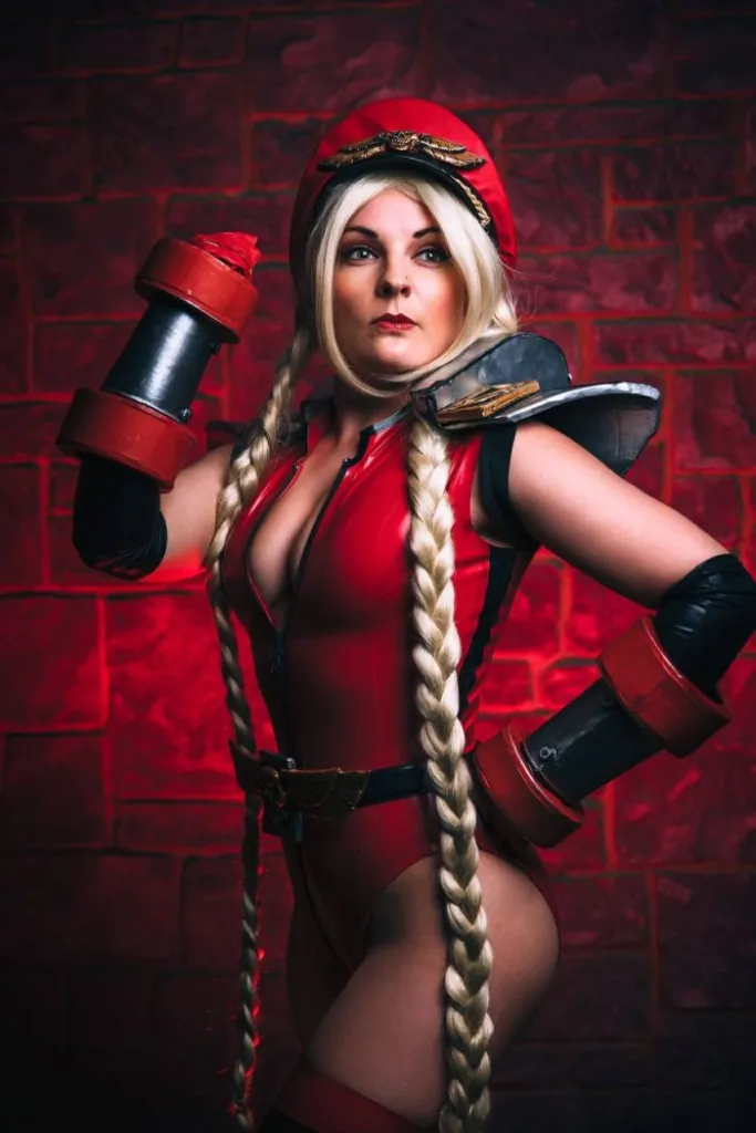 Bison Cammy cosplay por Candy Valentina