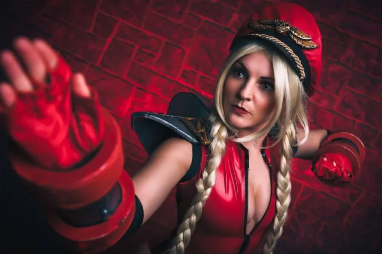 Bison Cammy cosplay por Candy Valentina