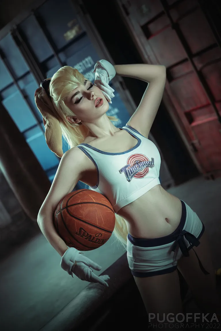 Lola Bunny cosplay por Angelina Chernyak