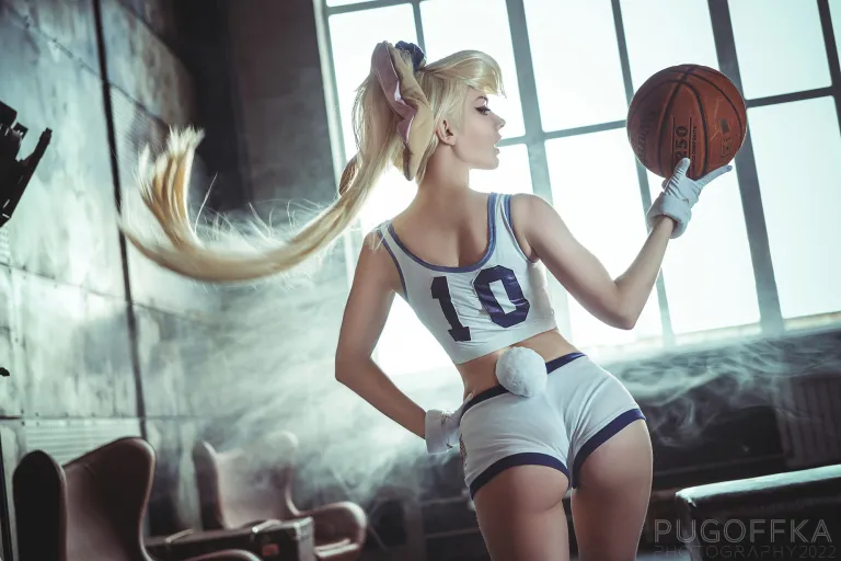 Lola Bunny cosplay por Angelina Chernyak