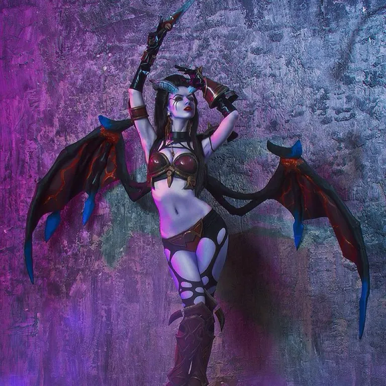 Queen of Pain (Dota 2) - cosplay por Mighty Racoon