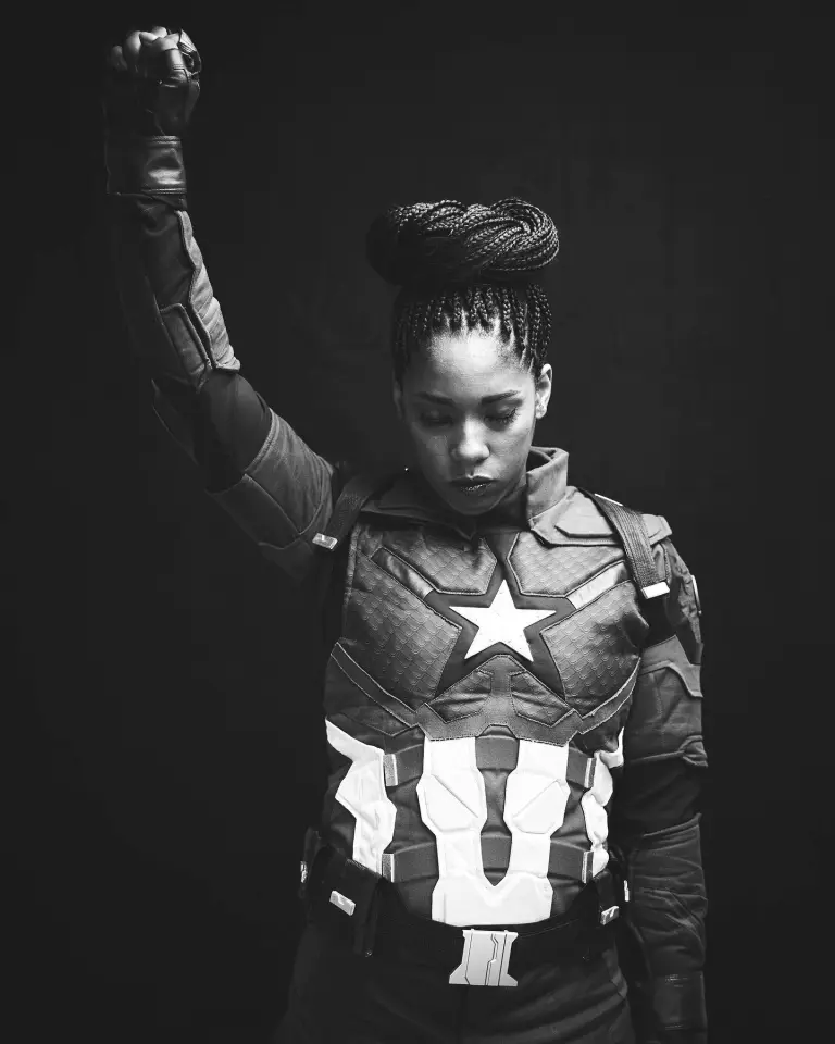 Capitão América cosplay por Krystina Arielle