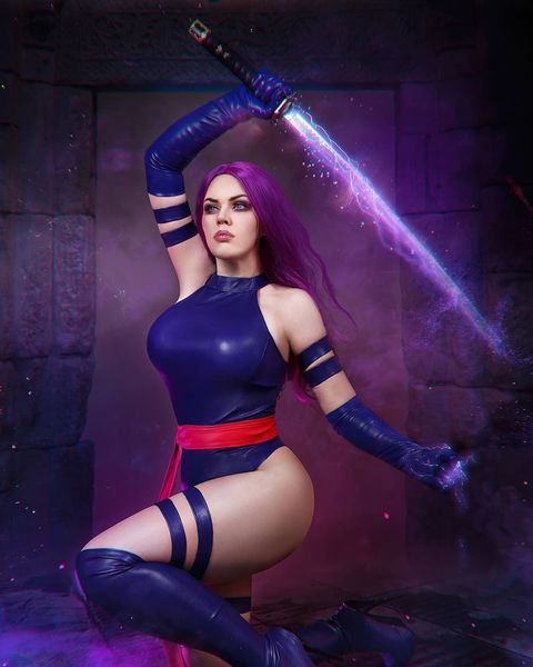 Psylocke cosplay