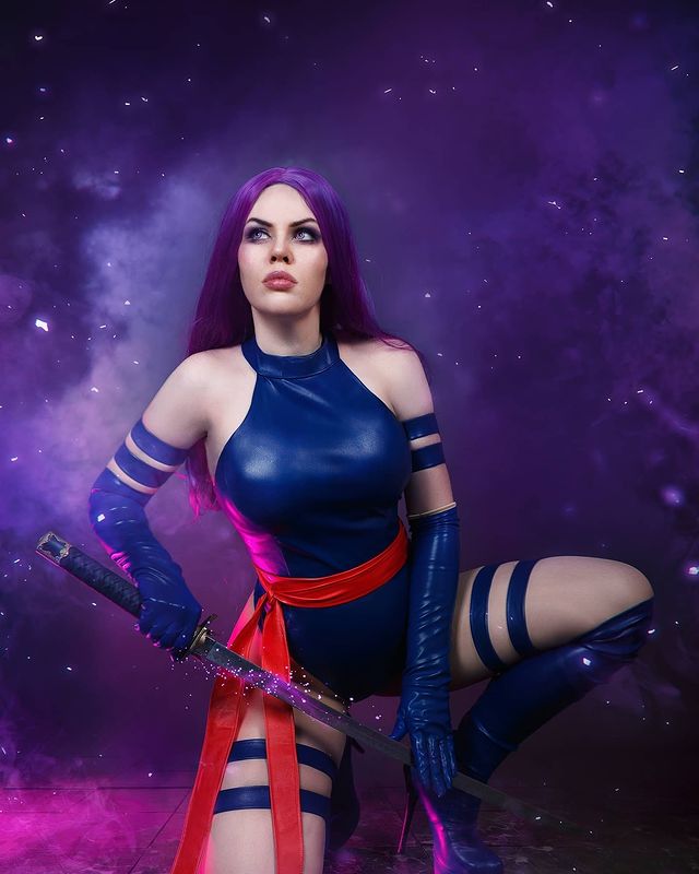 Psylocke cosplay