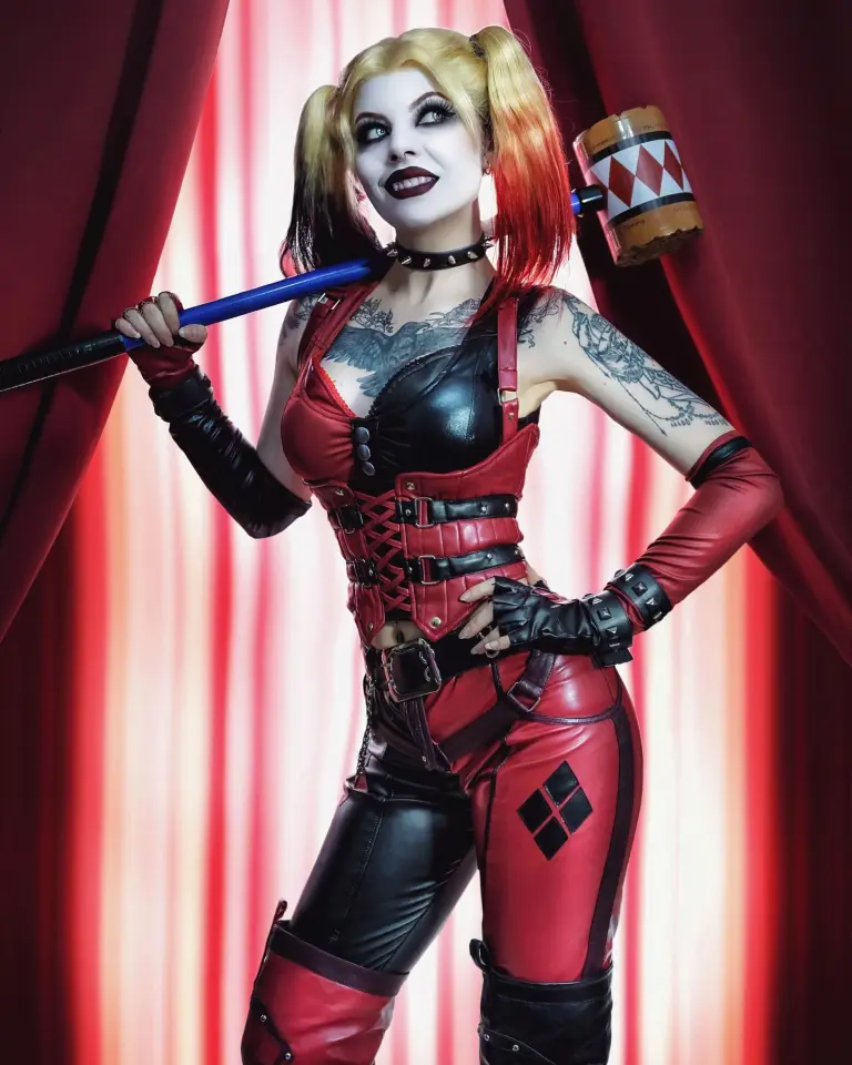 Harley Quinn Arkham City cosplay por Nimue