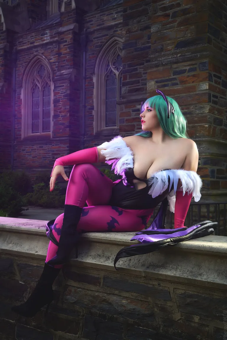 Morrigan Aensland cosplay por Lady Sorrow