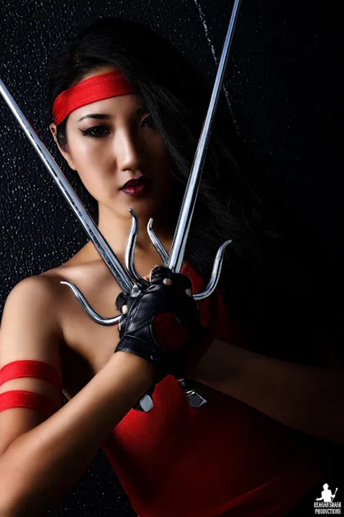 Elektra cosplay por Kim Kine