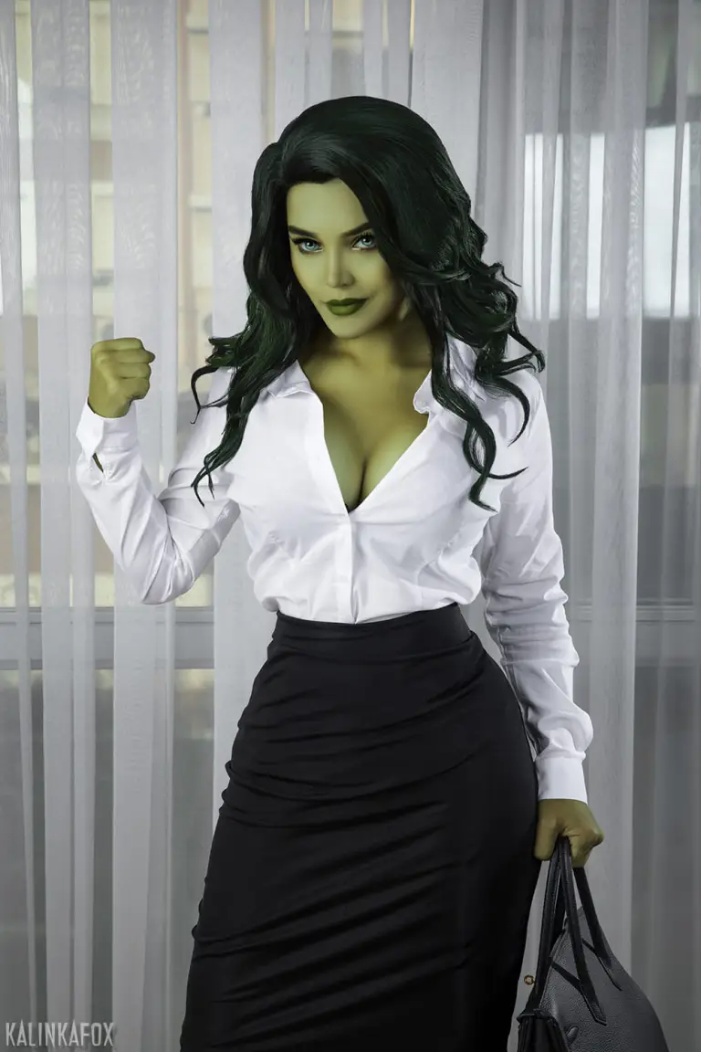 Mulher Hulk cosplay por Kalinka Fox