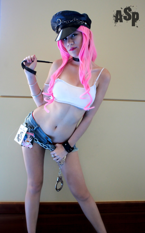 Poison cosplay por Kay Lynn