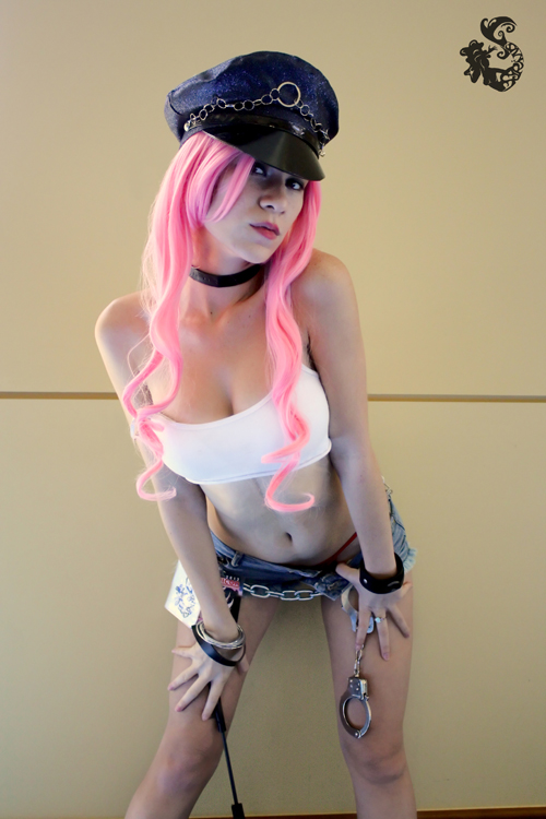 Poison cosplay por Kay Lynn