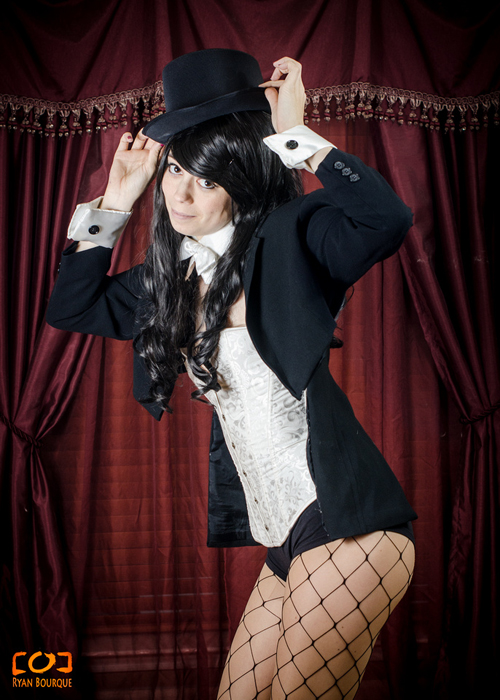 Zatanna cosplay por Uncanny Megan