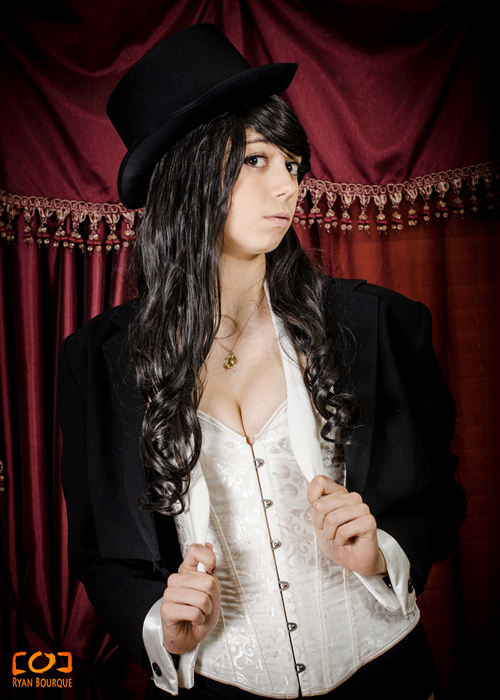 Zatanna cosplay por Uncanny Megan