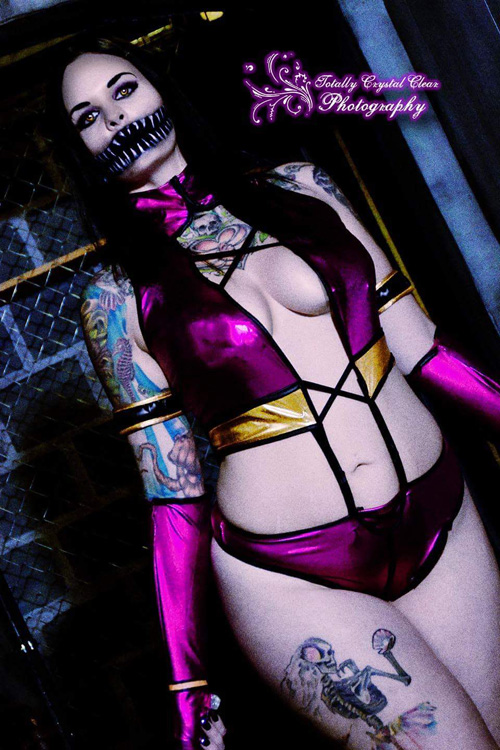 Mileena cosplay por Sarah Claxton