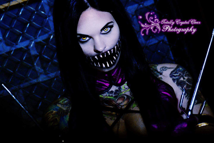 Mileena cosplay por Sarah Claxton