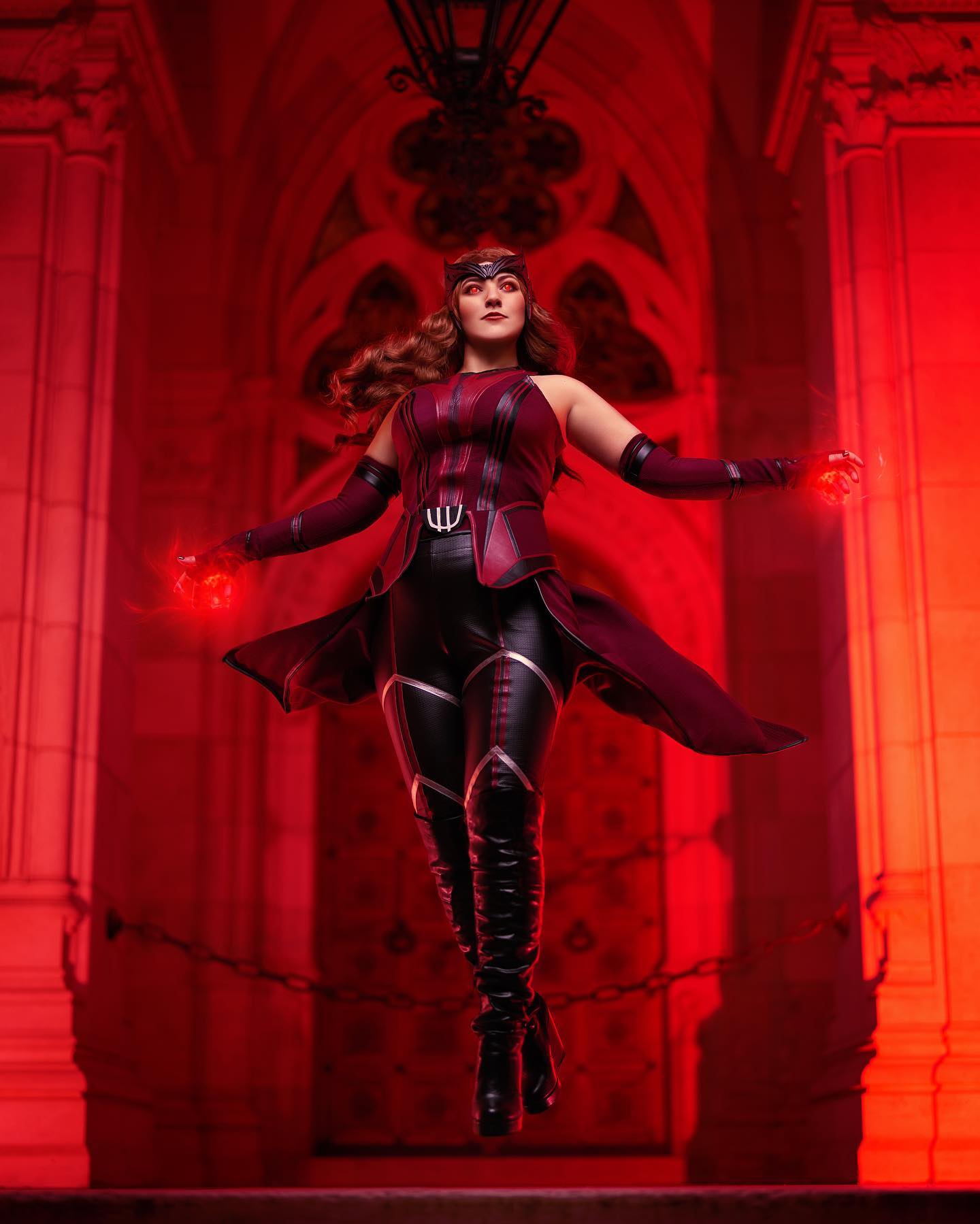 Feiticeira Escarlate - cosplay por Just Away Kitty