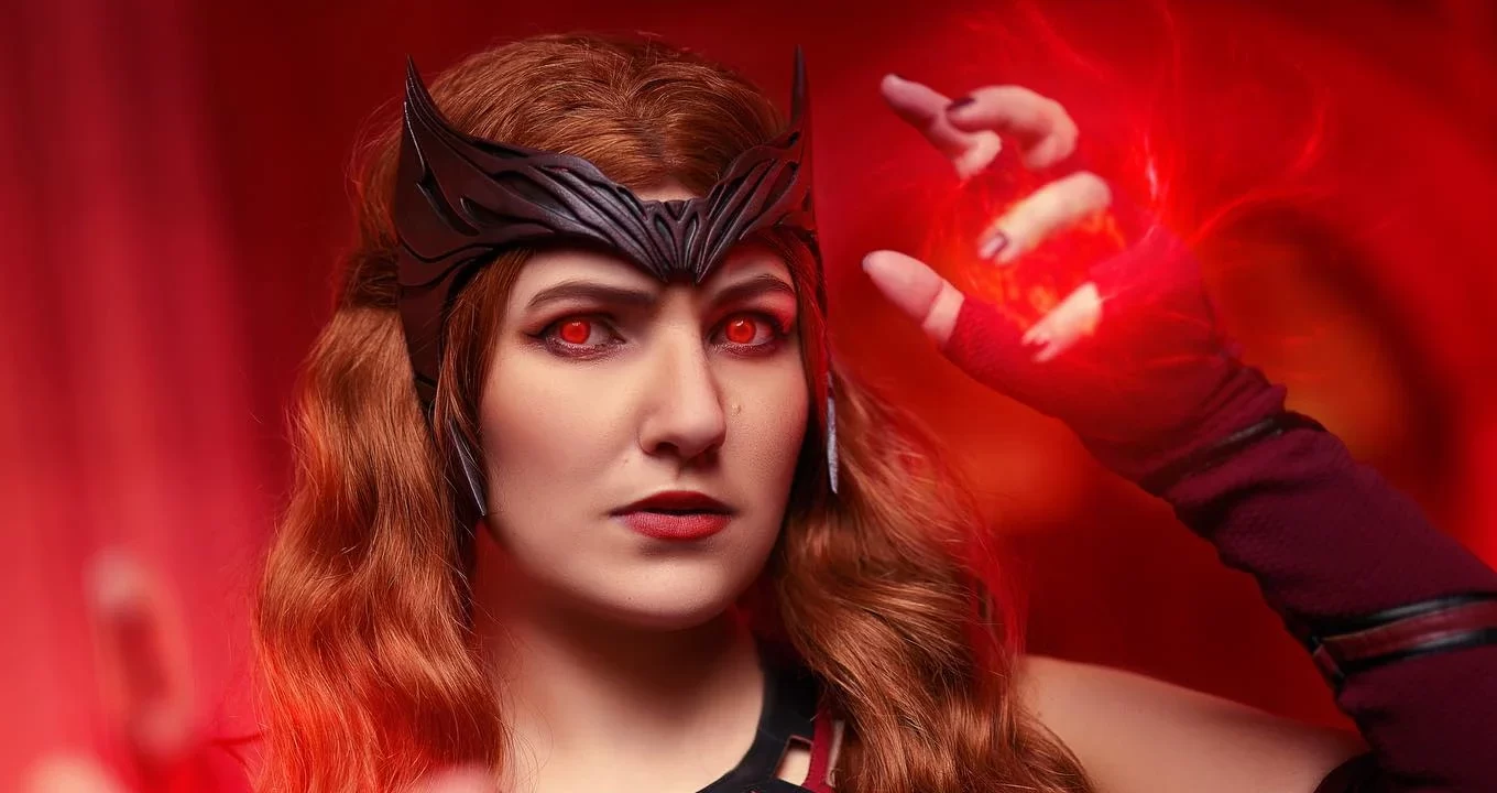 Scarlett Witch cosplay