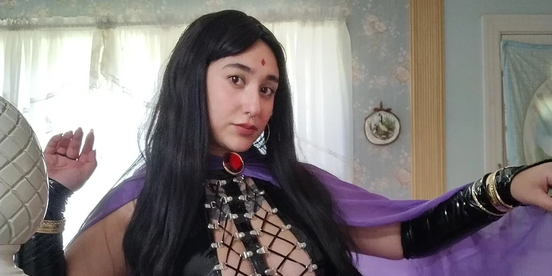 Raven cosplay