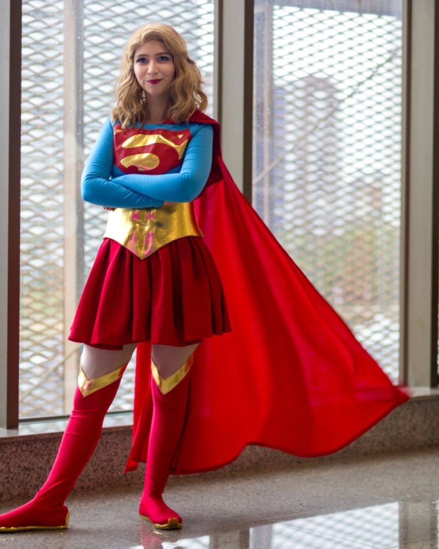 Supergirl cosplay por Jessy Soares
