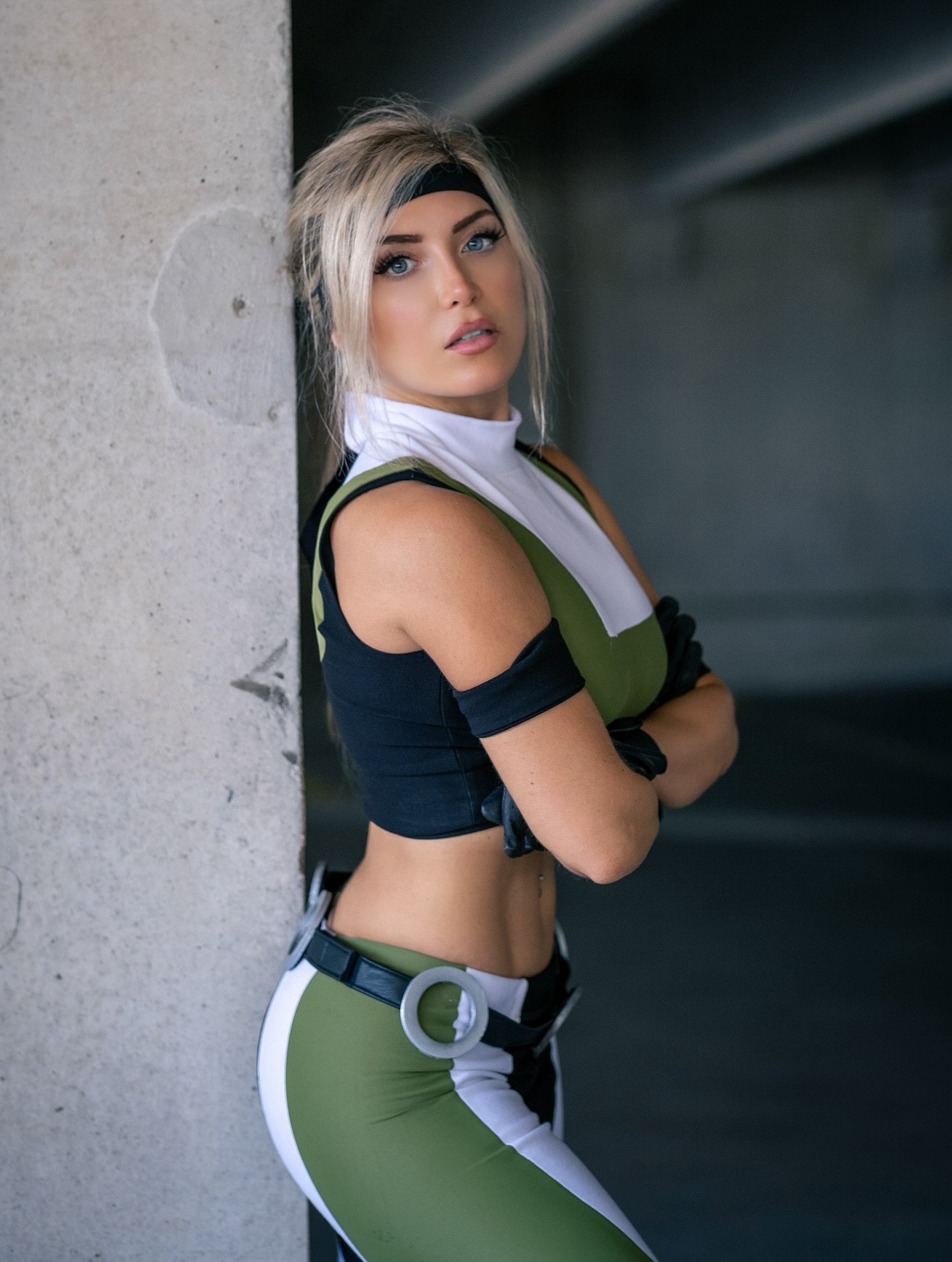 Sonya Blade (Mortal Kombat 3) - cosplay por Lisa Mancini
