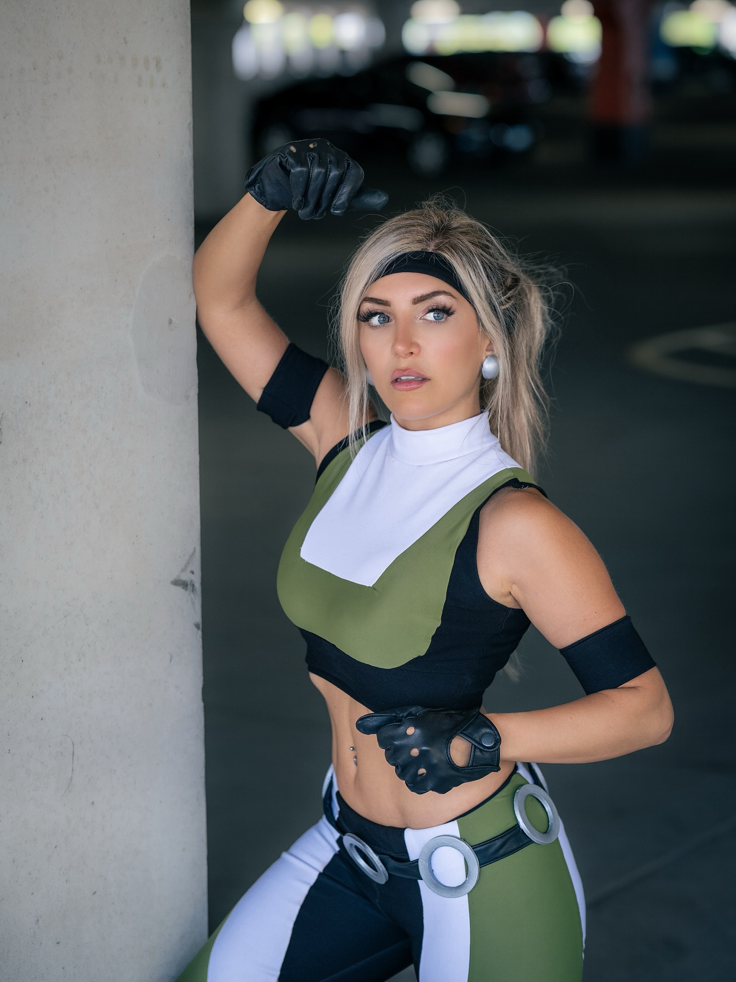 Sonya Blade (Mortal Kombat 3) - cosplay por Lisa Mancini