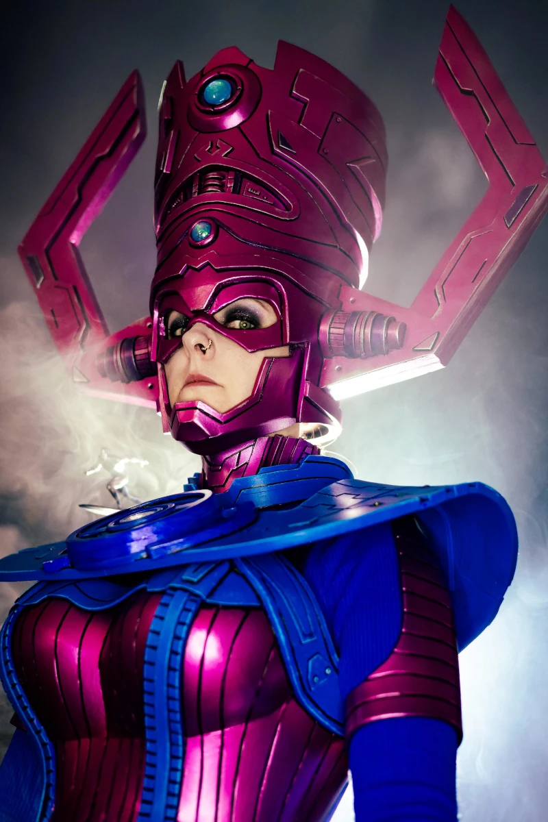 Galactus coslpay por Ceciliosaurus