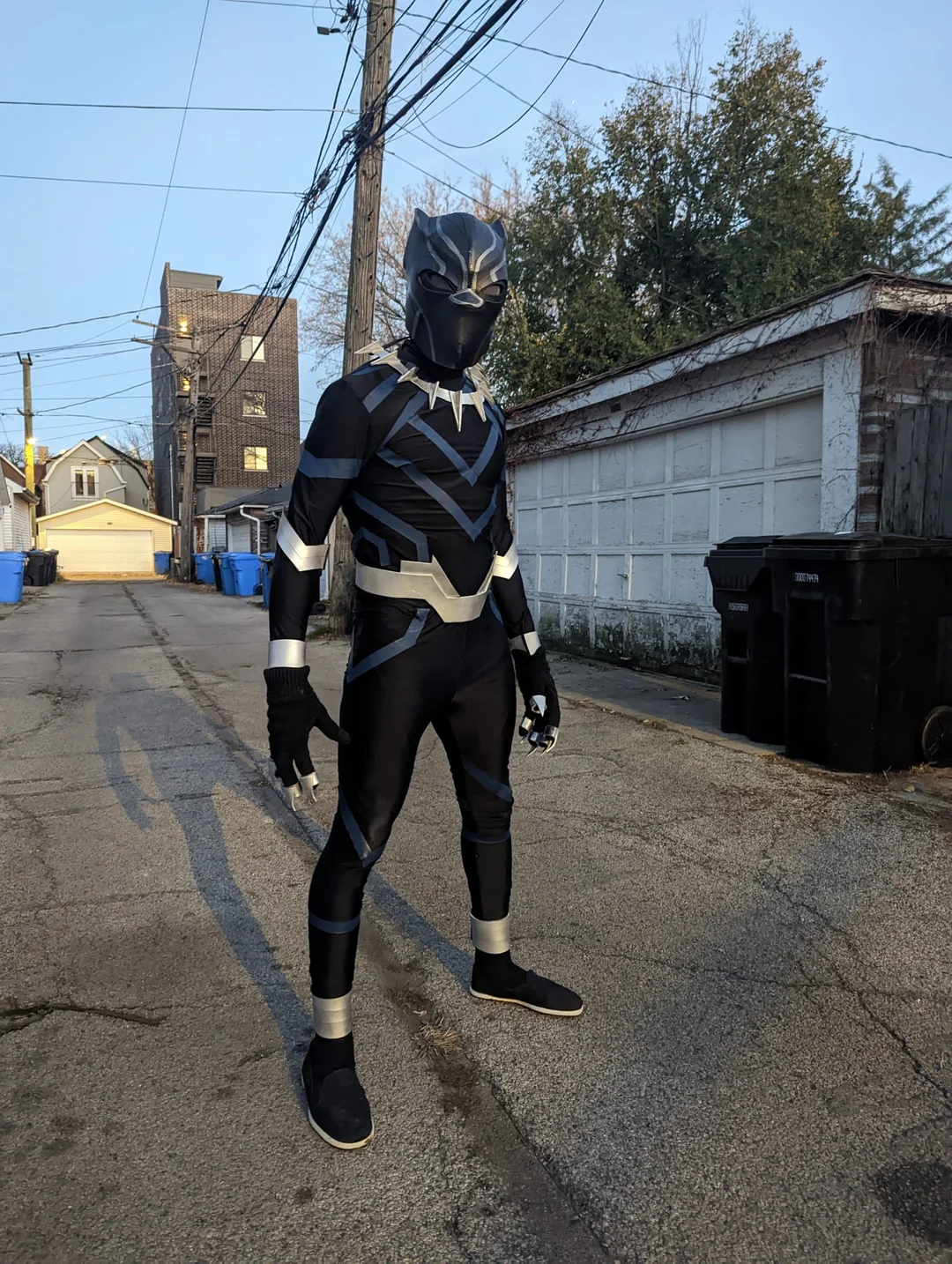 Pantera Negra cosplay - Emcee Monte & the Cosplay DJs