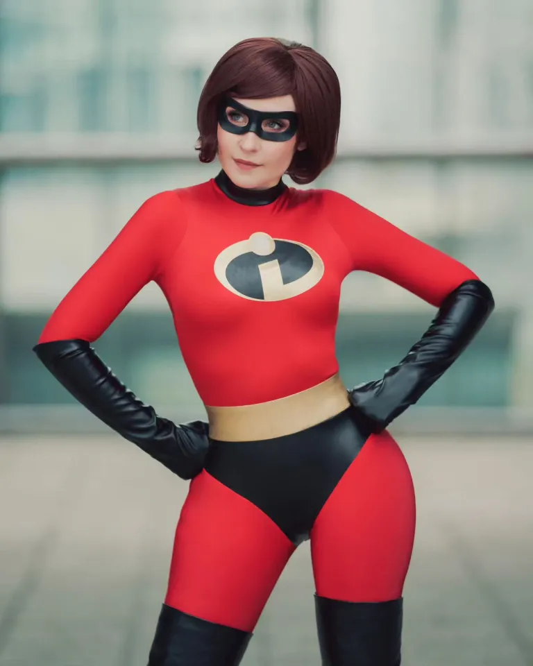 Mulher Elástica - cosplay por Nikita cosplay