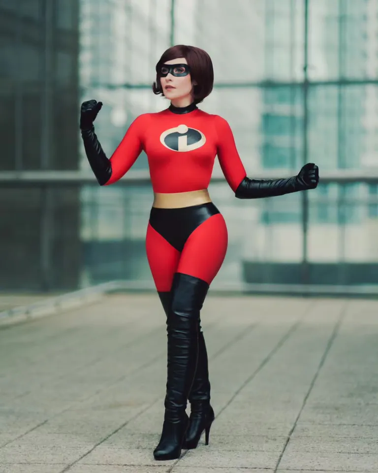 Mulher Elástica - cosplay por Nikita cosplay