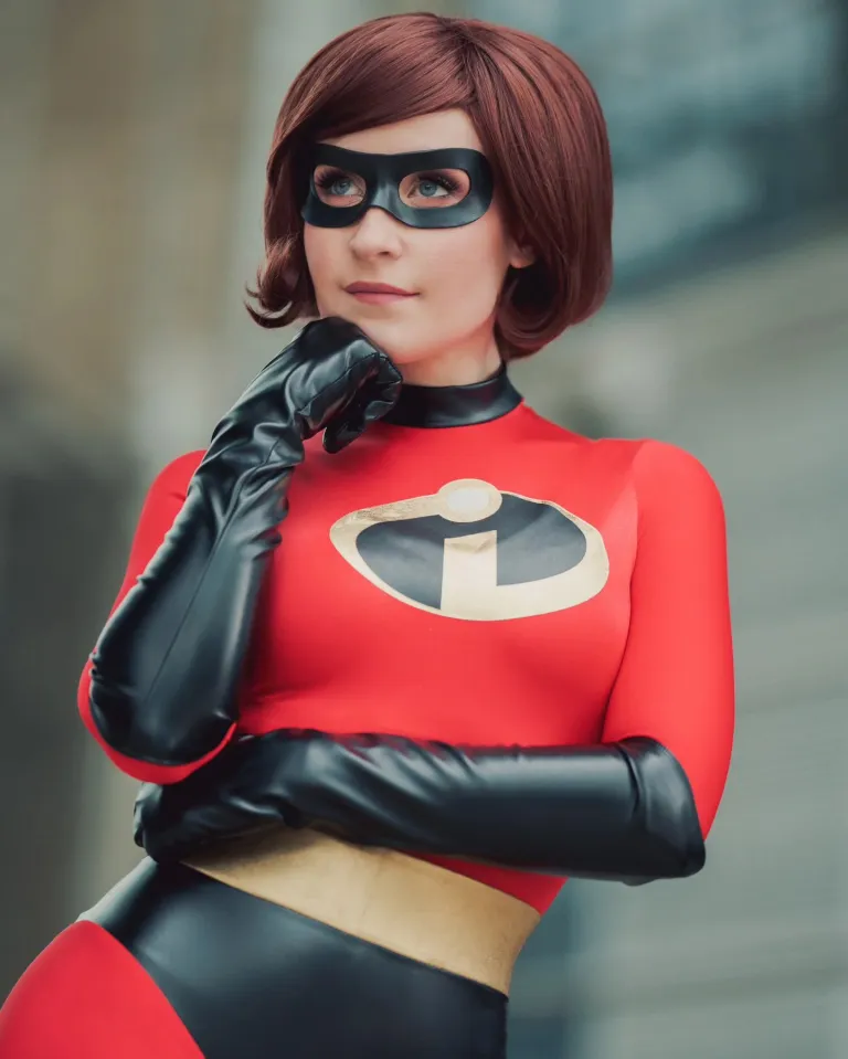 Mulher Elástica - cosplay por Nikita cosplay