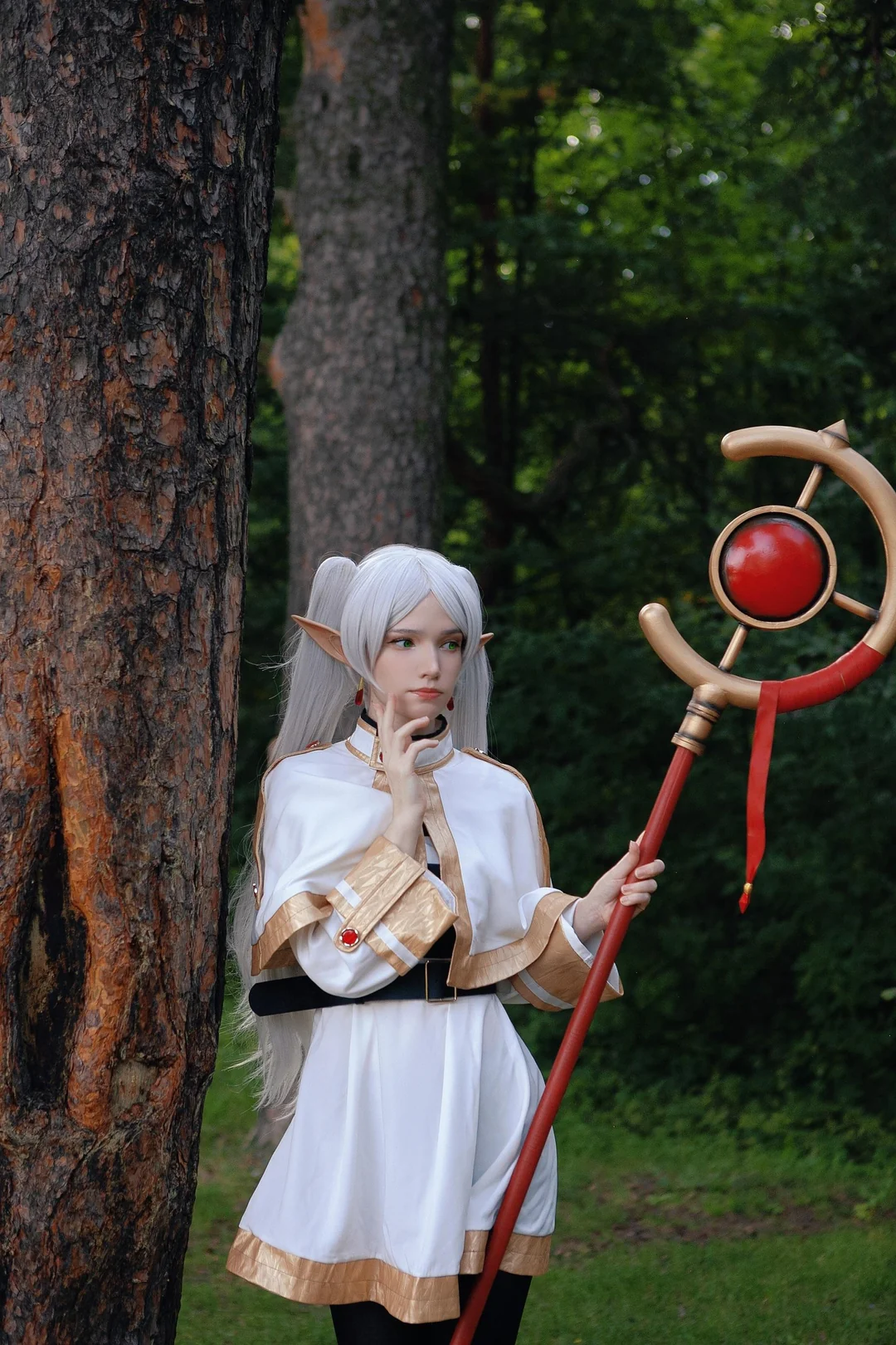  Frieren cosplay por vlenvv