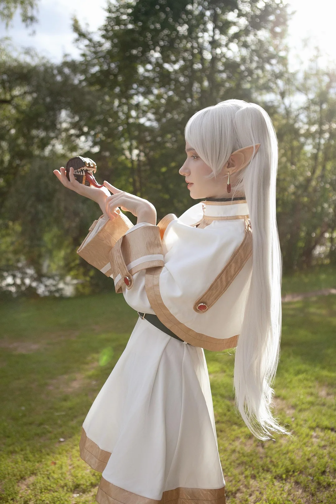  Frieren cosplay por vlenvv