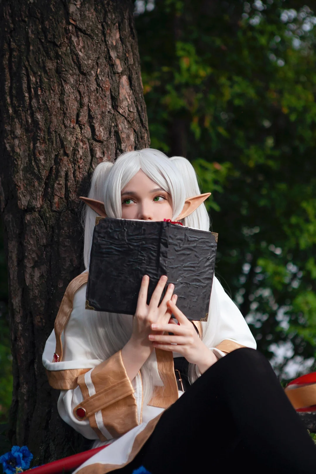  Frieren cosplay por vlenvv