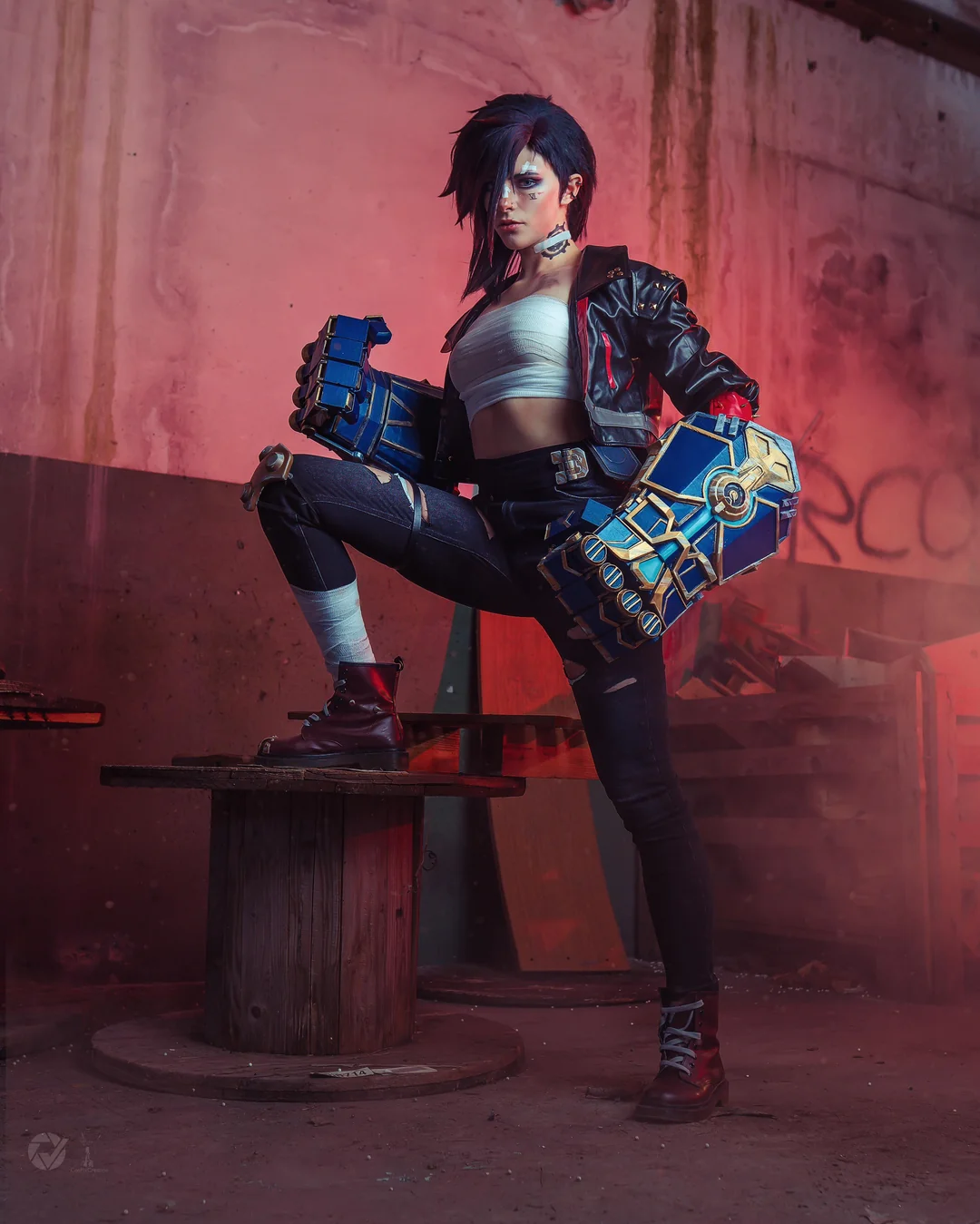 Vi from League of Legends Arcane cospay por Curly Natsu