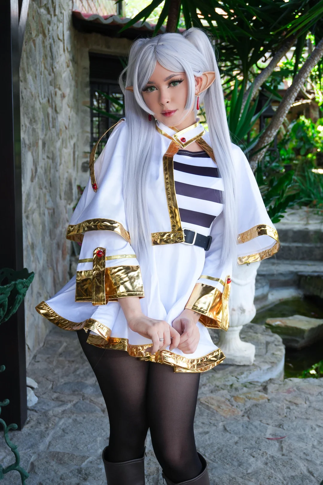 Frieren - cosplay por Bia White