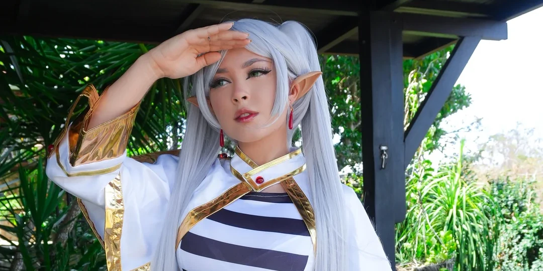 Frieren cosplay