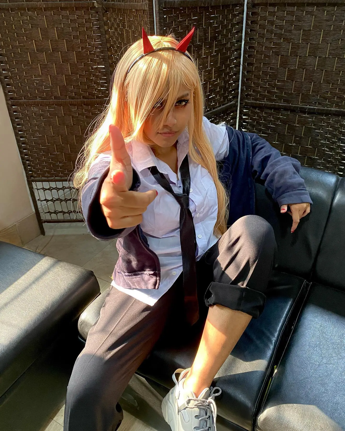 Power (Chainsaw Man) - cosplay por Akira Cozer