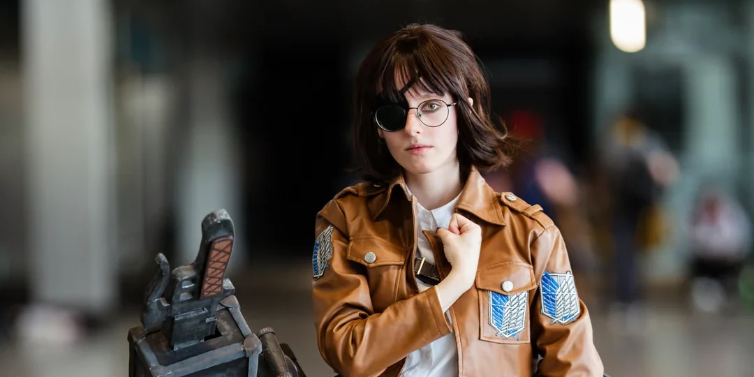 Hange Zoe (Attack on Titan) - cosplay por Ellio