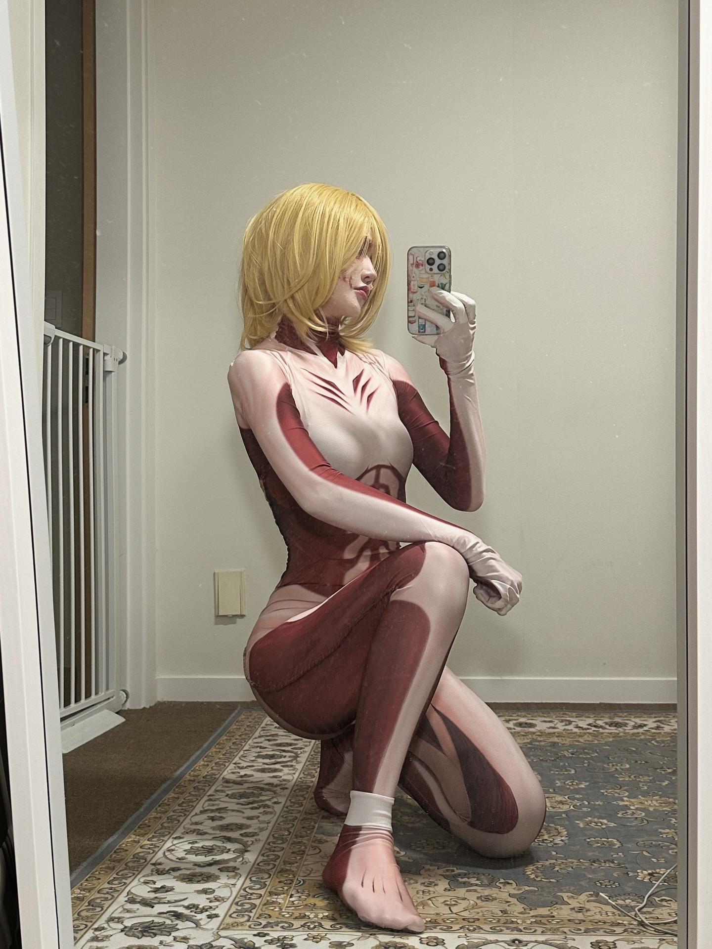Titã Fêmea (Attack on Titan) - cosplay por damas.zipx