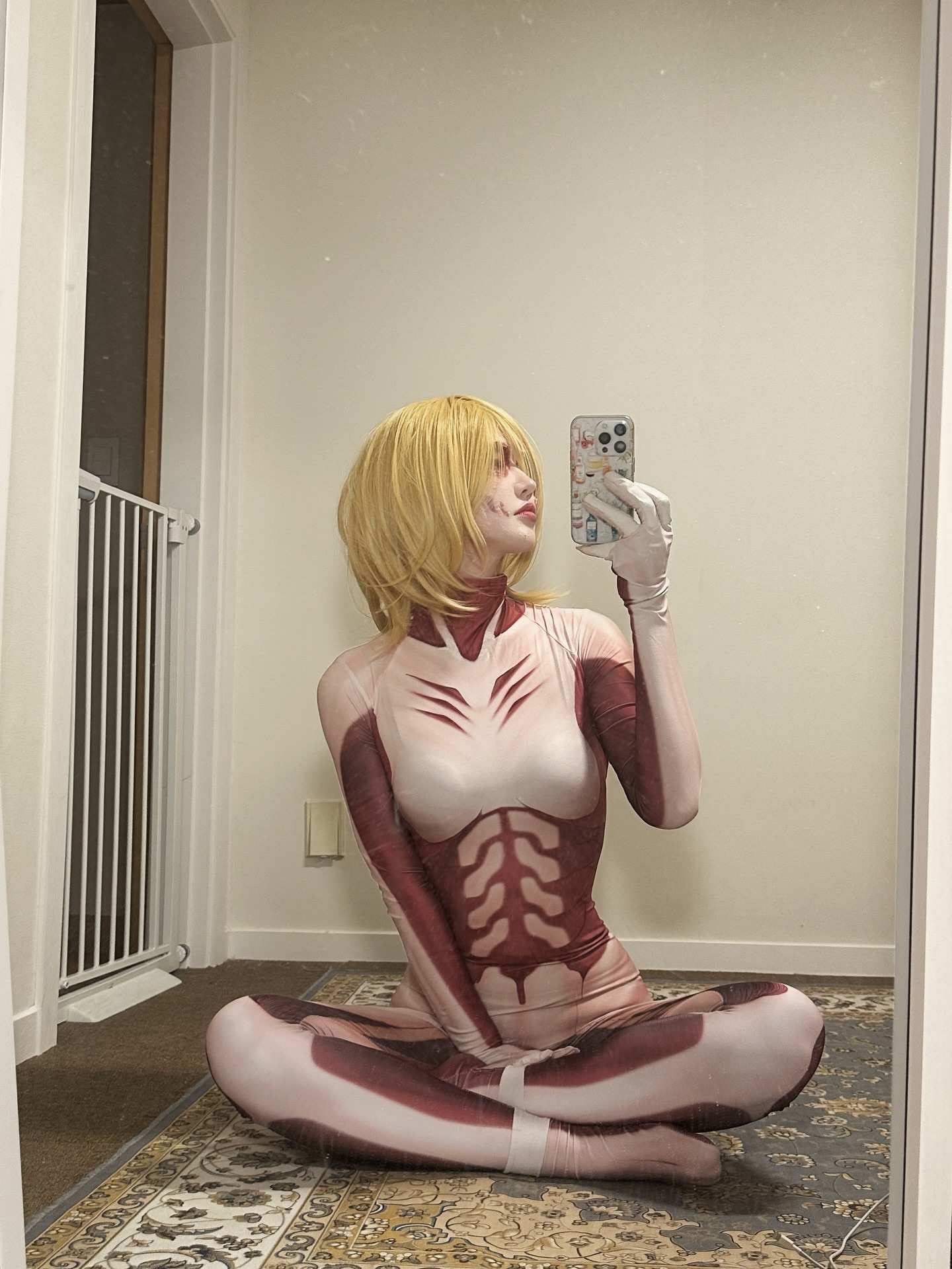 Titã Fêmea (Attack on Titan) - cosplay por damas.zipx