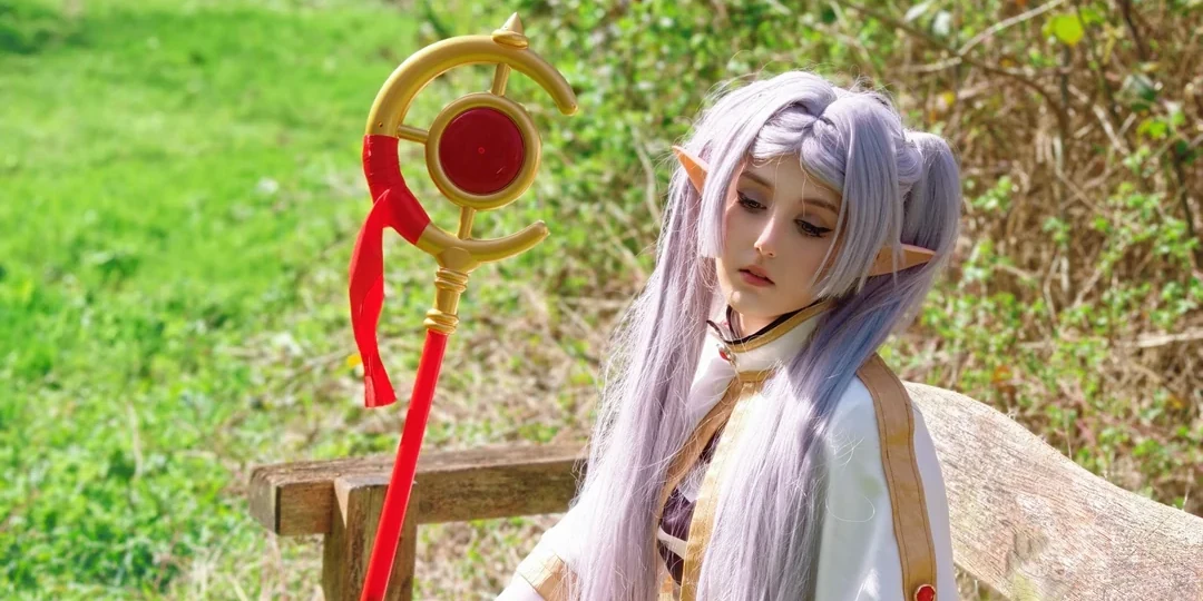 Frieren - cosplay por Mira-Mira